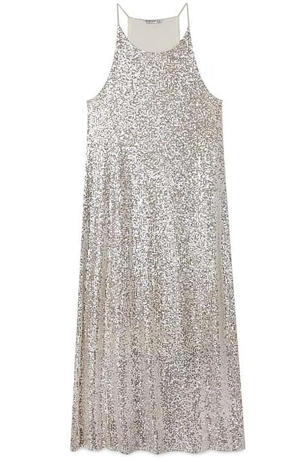 Vestido de lentejuelas de Stradivarius (29,99 euros).