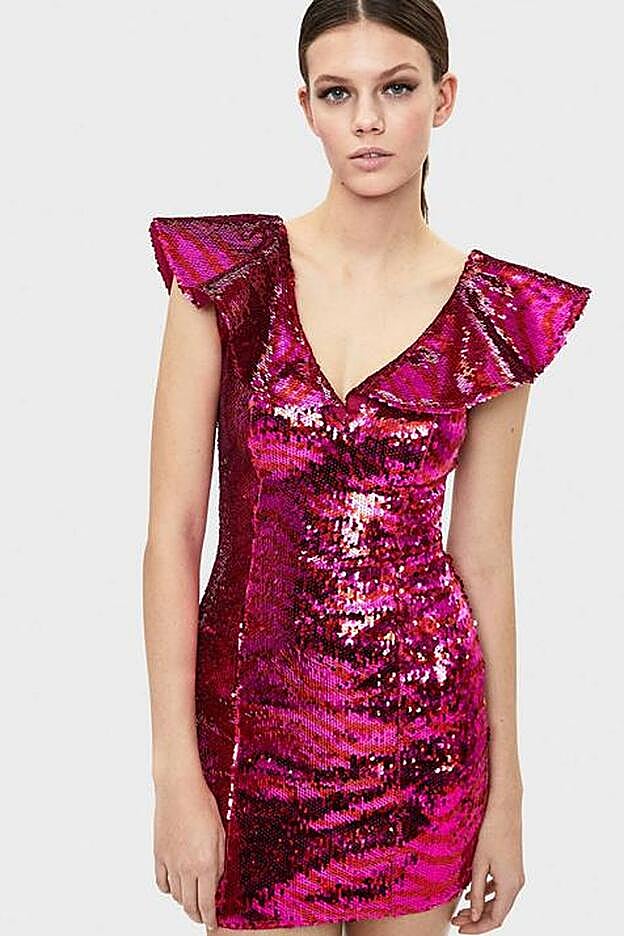 La versión fucsia del romántico vestido rosa de Nochevieja de Bershka.