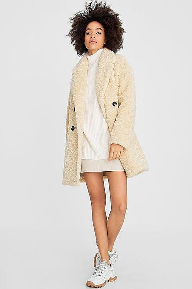 Abrigo borreguito cruzado de nueva colección.