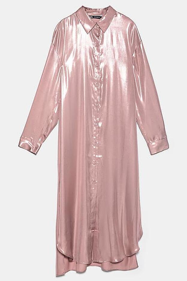 Hay tallas desde la XS hasta la XL y están todas disponibles.