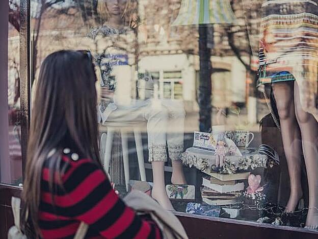 A pesar de que buena parte de los descuentos se realizarán en las webs, también podremos encontrarlos en muchas tiendas físicas.