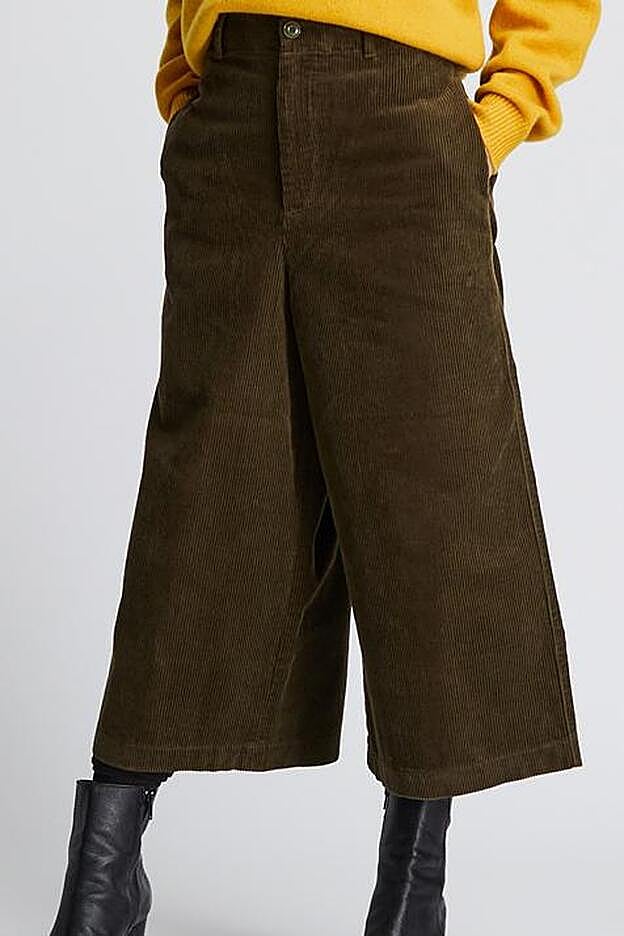 La versión en verde oliva, ideal para tonos oscuros.