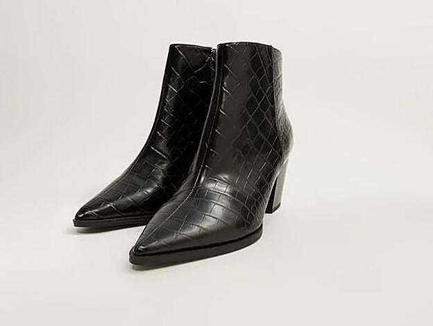 Btones cowboy negros de Mango (39,99 euros).