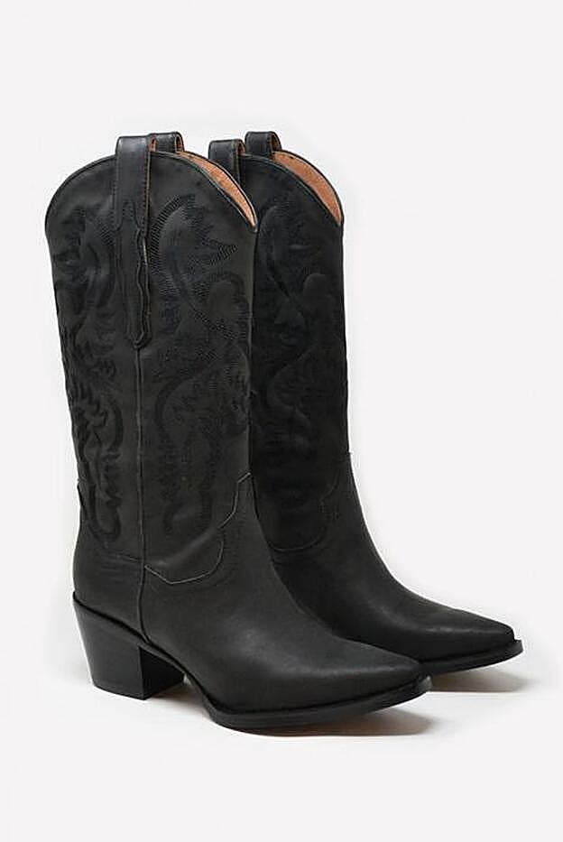 Las botas cowboy de Nagore son de la firma Au Revoire Cinderella.