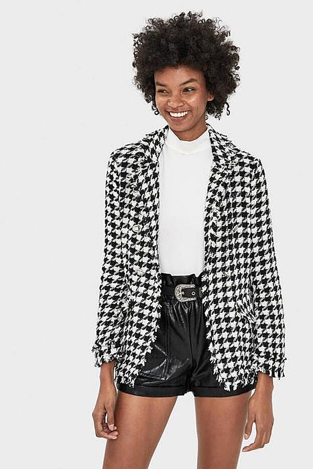 En versión blazer, para poder seguir contando con ella durante todo el año.