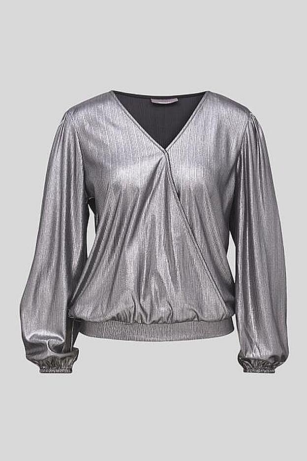 Que el plateado no falte en una noche llena de brillos como Nochevieja.