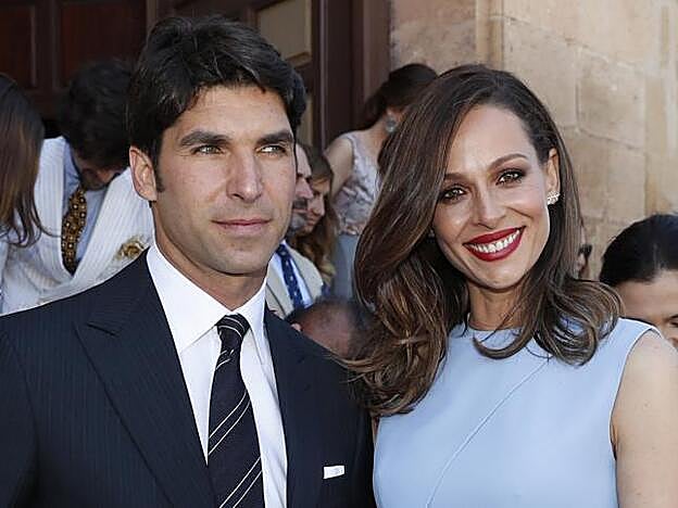 El coche se Eva González y Cayetano Rivera ha sido encontrado.