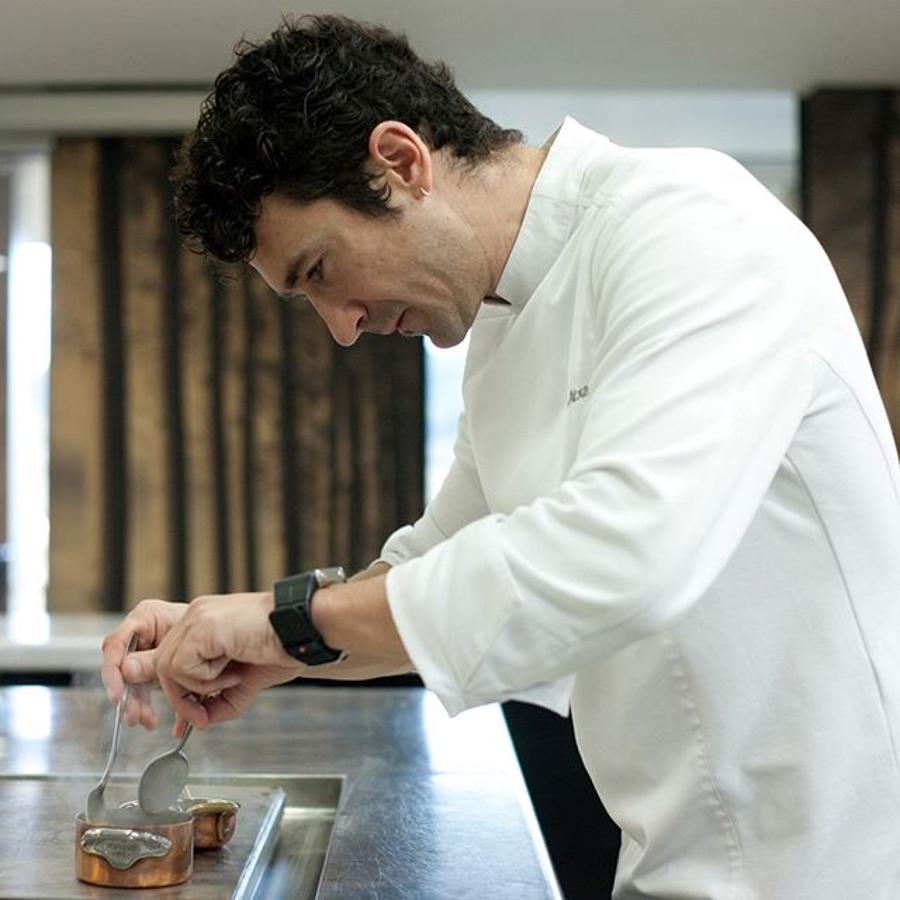 El chef Eneko Atxa, en el restaurante Azurmendi.