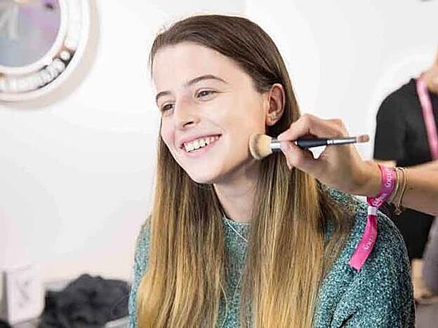 Una sesión de maquillaje con It Cosmetics.