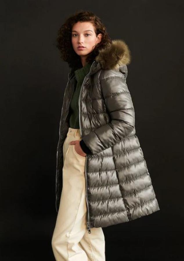 Parka acolchada de Mango. Cuesta 69,99 euros y hay que aplicarle un 20% de descuento.