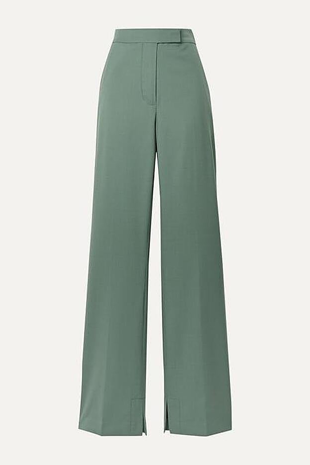 Pantalón verde para completar el look monocolor, de Phillip Lim (455 euros).