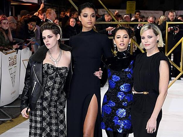 Kristen Stewart, Ella Balinska, Naomi Scott y Elizabeth Banks.