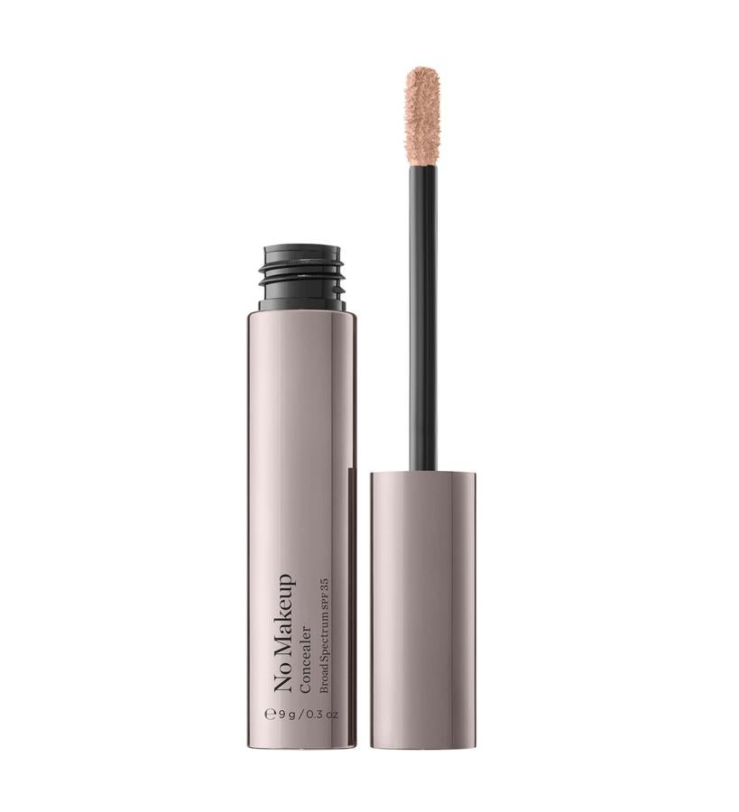 Ligero y cremoso, corrige la pigmentación alrededor del área de los ojos, mientras que es visiblemente suave y reafirmante contra las bolsas, las arrugas y la flacidez. Con el tiempo incluso aclara la zona gracias a su contenido en péptidos de soja y arroz, que mejoran visiblemente las ojeras. Su SPF 20 de amplio espectro te protege la zona del sol. (37 €).