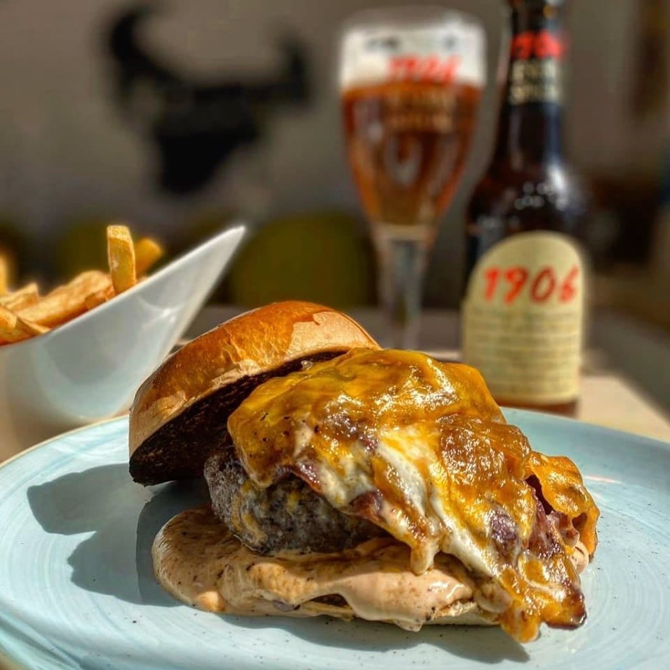 En Toro Burger Lounge (Marbella) que, además, se ha llevado el premio a la Mejor Cheeseburger de España.