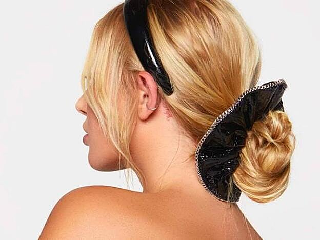 En cuero y abalorios, otra versión de la firma Kitsch.