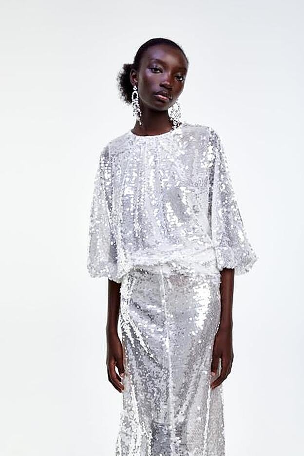 Top de lentejuelas de Zara para copiar el look de Rocñio Osorno (49,95 euros).