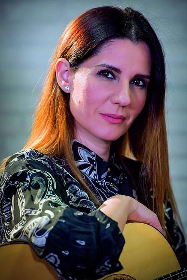 Diana Navarro ha estudiado un Máster de Interpretación.