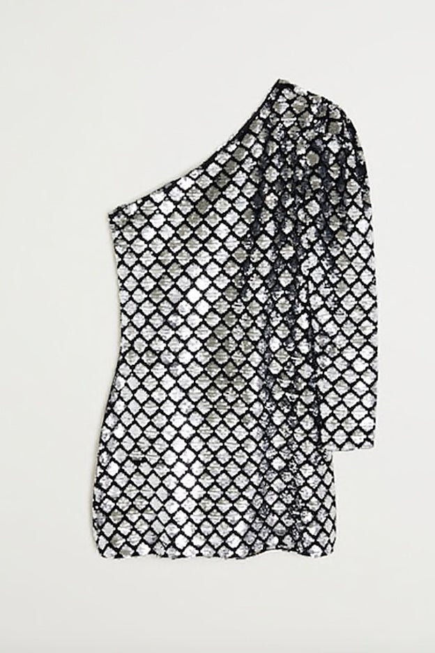 El vestido de terciopelo bordado de lentejuelas que lleva Mery Turiel.