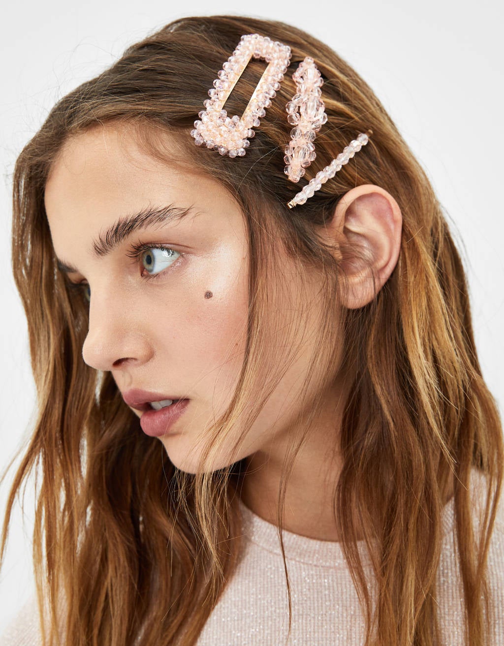 Pasadores strass de Bershka. (7,99 euros).