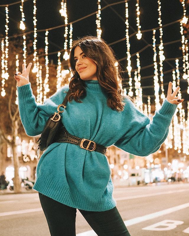 Y un ataque al corazón es lo que le daría a muchos si supieran el dineral que cuestan algunos complementos, como los cinturones que han lucido algunas de las influencers más seguidas. Como el caso de Dulceida, que recientemente se fotografió con un favorecedor cinturón de piel de becerro firmado por Dior, que consiguió muchos likes. Muchos más de los 1.700 euros que cuesta la pieza. Ahí es nada. Y todo, para marcar cintura con un jersey…