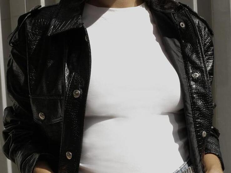 Fotos: Vuelve el cocodrilo: 8 prendas para sumarte al efecto piel más elegante