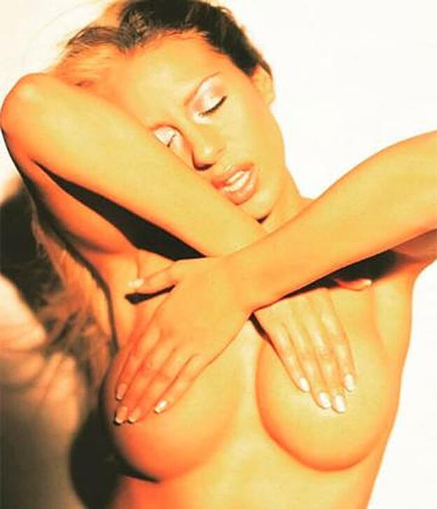 Esta es la foto del último topless de Mónica Naranjo en 2019.