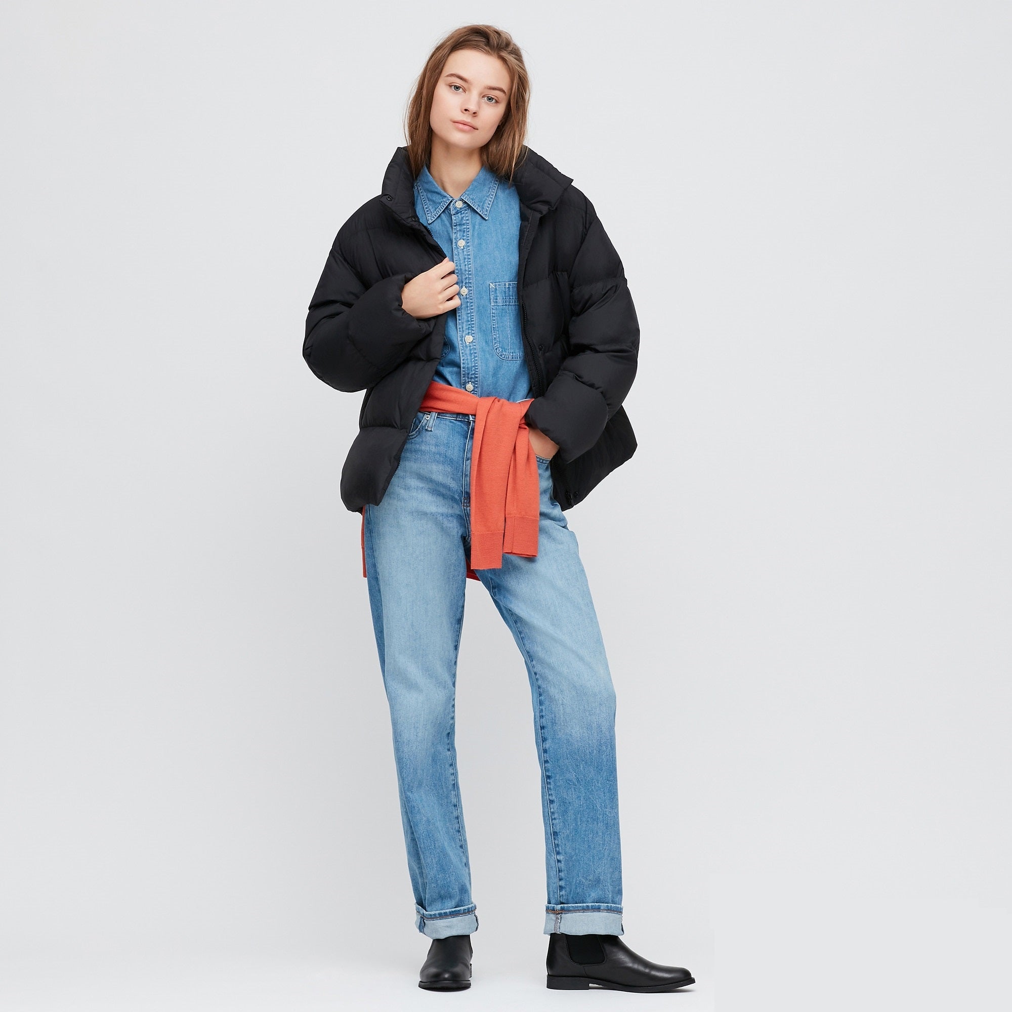 Abrigo plumas en color negro de Uniqlo. (79,90 euros).