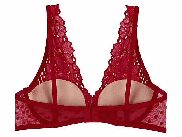 El interior con relleno del sujetador de Tezenis que lleva Alba Díaz.