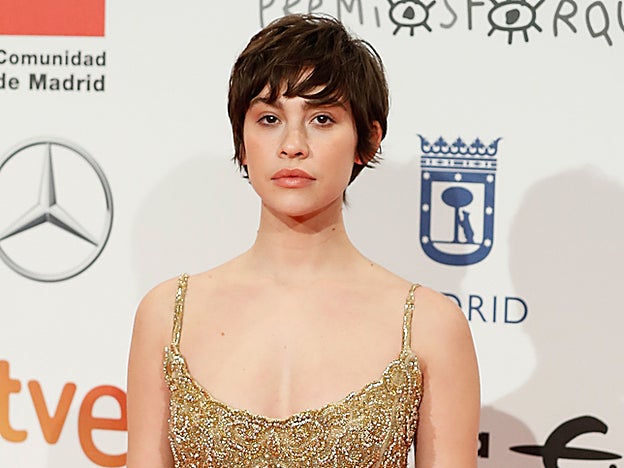 Greta Fernández optó por un look natural de lo más fresco.