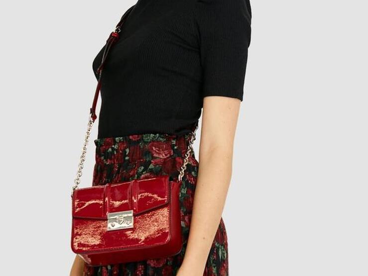 Fotos: Once bolsos que todavía te puedes comprar en rebajas por menos de 14 euros