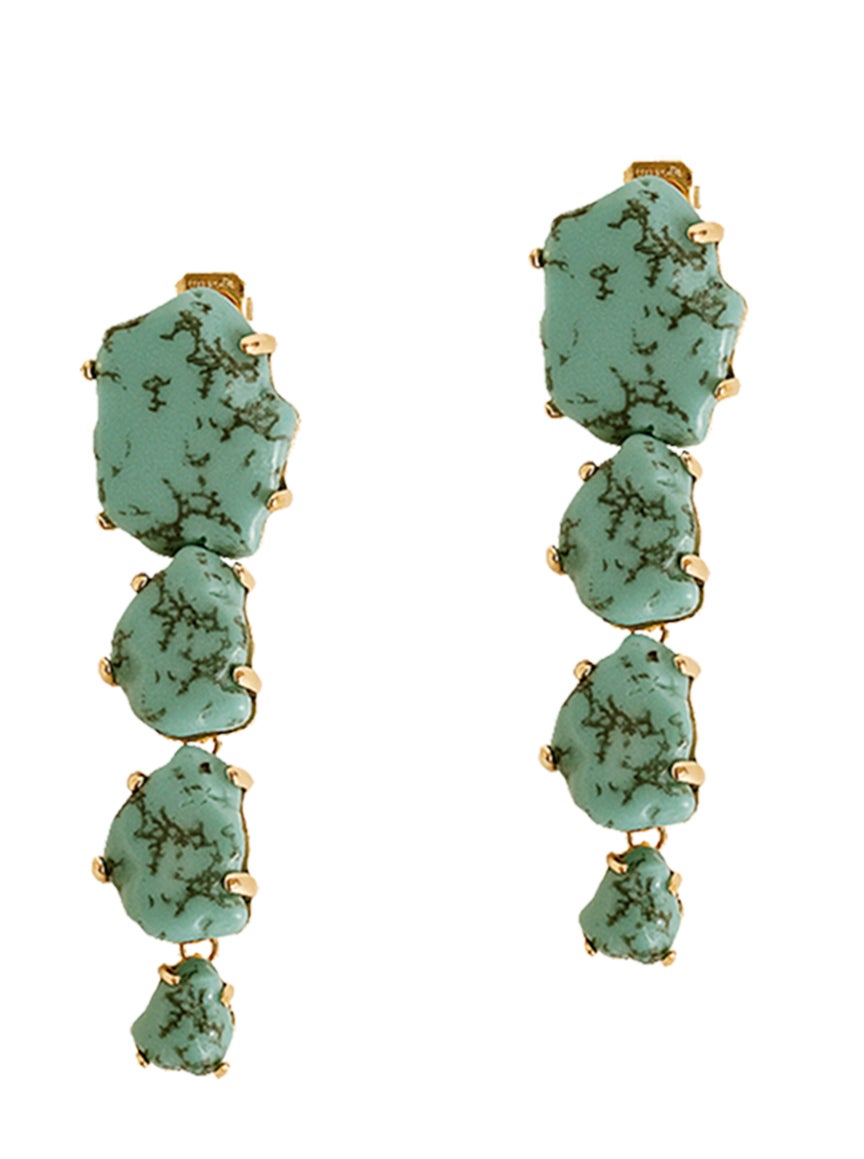 Pendientes de fantasía, de Uterqüe.