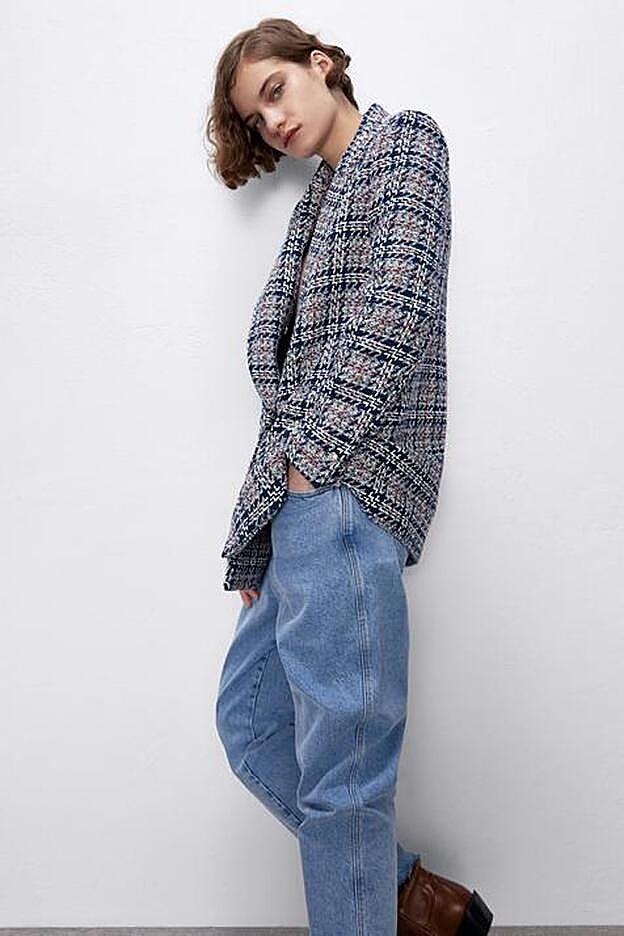 El diseño de los tejidos hacen que blanco y negro se conviertan en gris a primera vista.