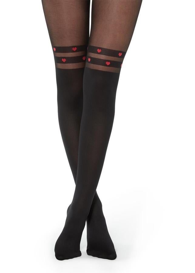 Si eres de las que tira de estética colegial y más en jornadas tan señaladas como San Valentín, estos pantis longuette con rayas y corazones son lo que buscas.  Cuestan 9,95 euros .