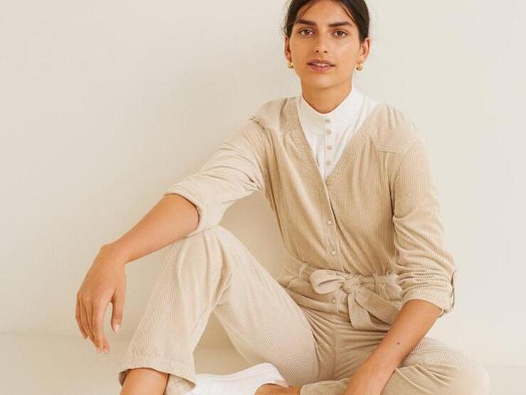 Fotos: 10 monos de Mango Outlet que alargarán tus piernas hasta el infinito (y te harán tipazo)