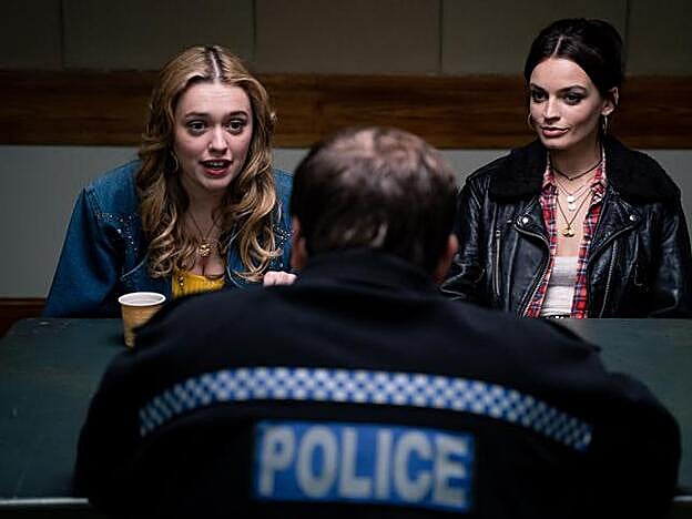 A Aimee le cuesta aceptar lo que le pasó en el autobús.