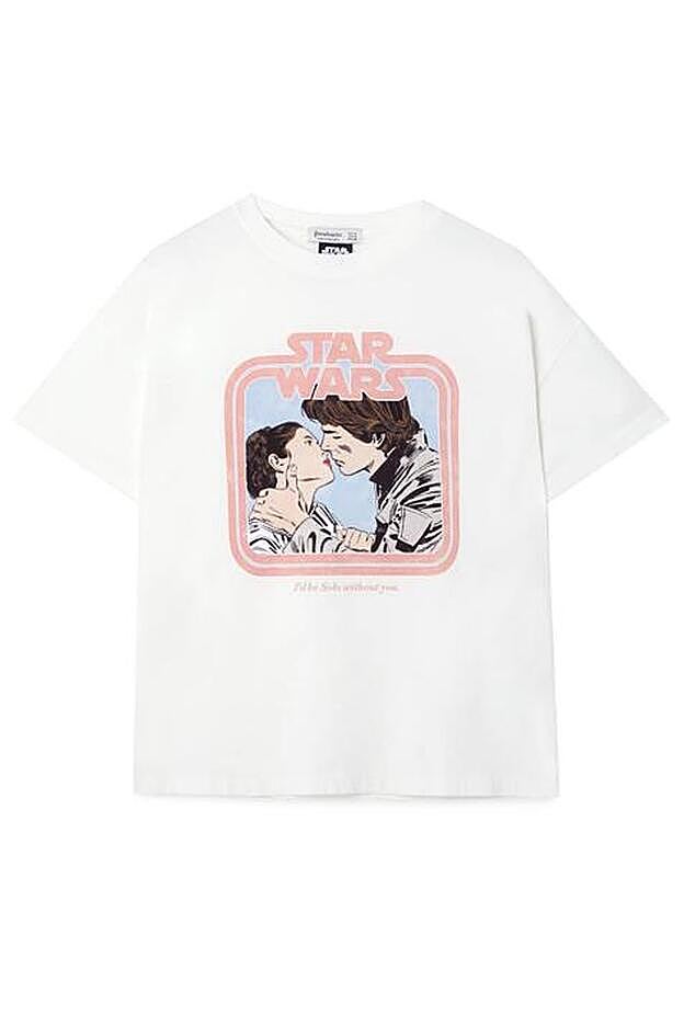 Una camiseta homenaje a "La guerra de las galaxias", de Stradivarius.