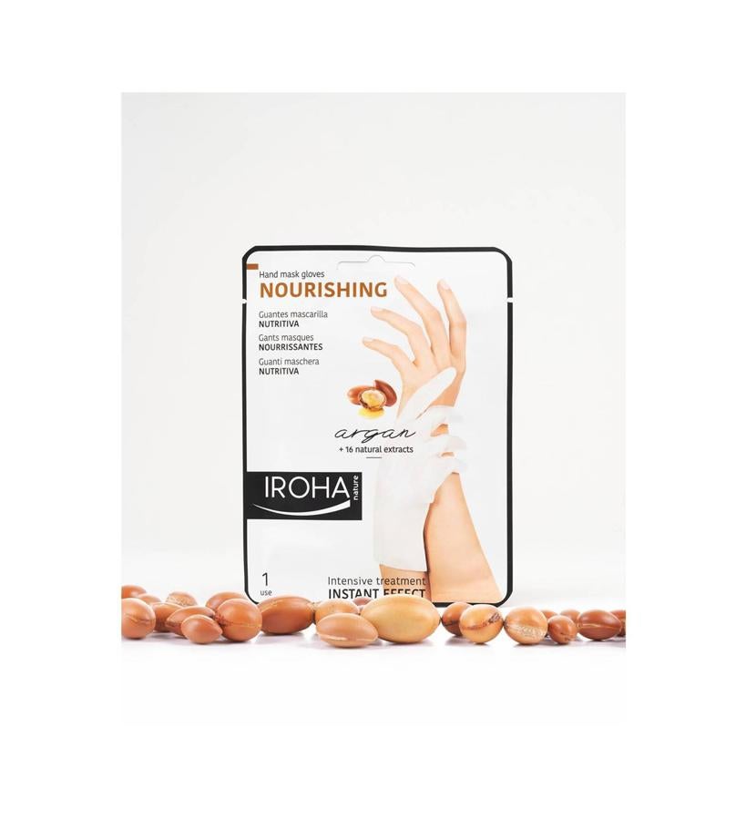 La mascarilla está elaborado con aceite de argán que tiene propiedades antioxidantes (previene el envejecimiento prematuro) e hidrata, nutre y regenera la piel. Estos guantes te ofrecen un tratamiento nutritivo y reparador intenso en tan solo 15 minutos.  Guantes mascarilla nutritivos de Iroha  (4,95 €).
