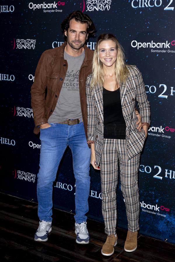 Tras dos años comprometidos, once años de relación y dos hijas en común, 2020 ha sido el año elegido por la pareja para darse el sí quiero. Patricia y Àlex se conocieron en el rodaje de la serie Yo soy Bea, y desde entonces son una de las parejas más estables y sólidas del panorama. Hace unas semanas acudieron a los juzgados donde se casaron por lo civil, y para dentro de poco preparan una gran fiesta.