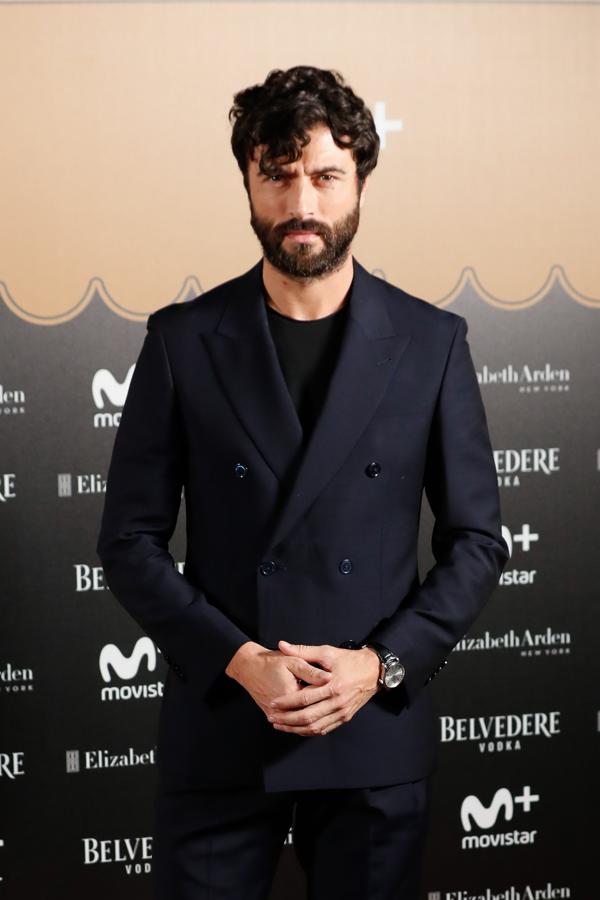 El 2020 empezó con el romance sorpresa: Blanca estaba de nuevo ilusionada, y con otro guapo del cine español. Unas imágenes confirmaban la relación entre la actriz y Javier Rey, con quien el pasado verano compartió días de rodaje, en 'El Verano que vivimos', y parece que algo más. Aunque ya se conocieron en 2016, durante la serie 'Lo que escondían sus ojos', ha sido ahora cuando la chispa ha saltado.