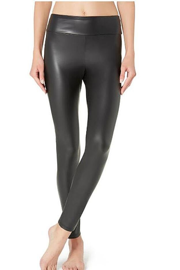 Leggins negro efecto piel (19,95 euros) de Calzedonia