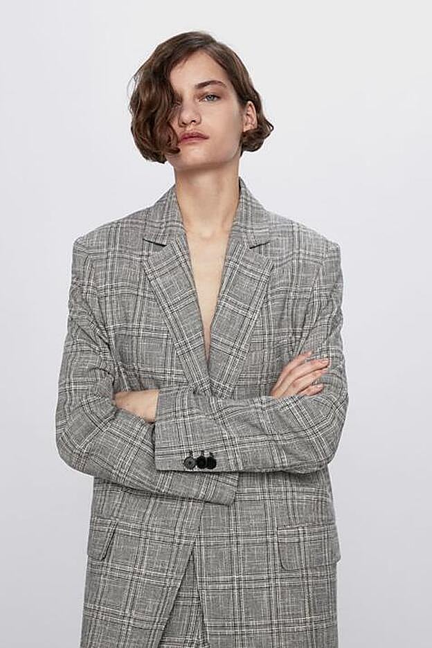 Nos encantan estos cuadros más grandes, para una blazer de la nueva colección de Zara.