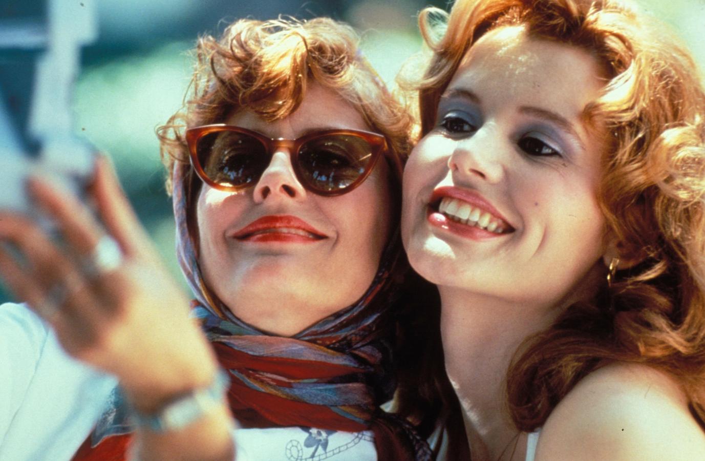 Así se llama el documental producido por Geena Davis, además de protagonista inolvidable de "Thelma y Louise" (1991), creadora del 'Geena Davis Institute on Gender in Media', que analiza la discriminación de género en Hollywood. Movistar CineDoc&Roll estrena el día 8 de marzo (a las 22:00 horas) esta película por la que pasan Meryl Streep, Cate Blanchett, Natalie Portman, Reese Witherspoon, Sandra Oh, Jessica Chastain, Chloë Grace Moretz o Shonda Rhimes, para aportar su testimonio, analizar la situación actual y proponer diferentes vías para poder superar la desigualdad de las mujeres del cine.