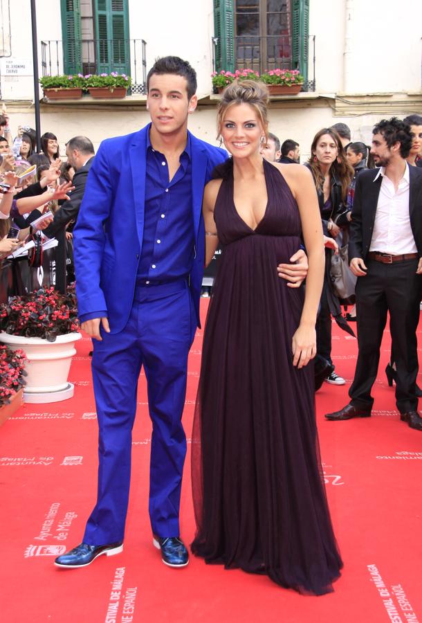 Los rumores de una relación entre Mario y Amaia estuvieron años circulando. Los actores compartieron platós de rodaje, primero en `SMS: Sin miedo a soñar´ y luego en `Fuga de cerebros´, y lo cierto es que debieron de congeniar a la perfección, porque entre 2008 y 2009, se dejaron ver juntos y de lo más cariñosos en más de una ocasión. Eso sí, no parece que fuera nada serio.