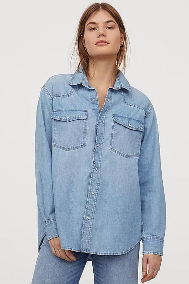 Camisa denim H&M, (24,99 euros).
