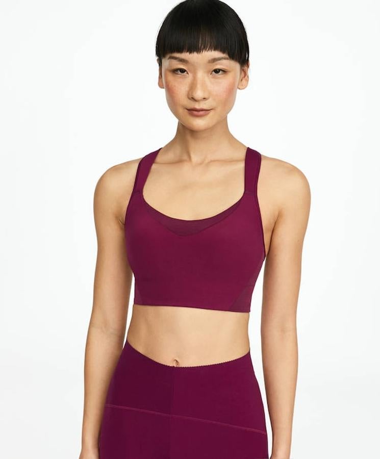 Sujetador color uva, (22,99 euros).