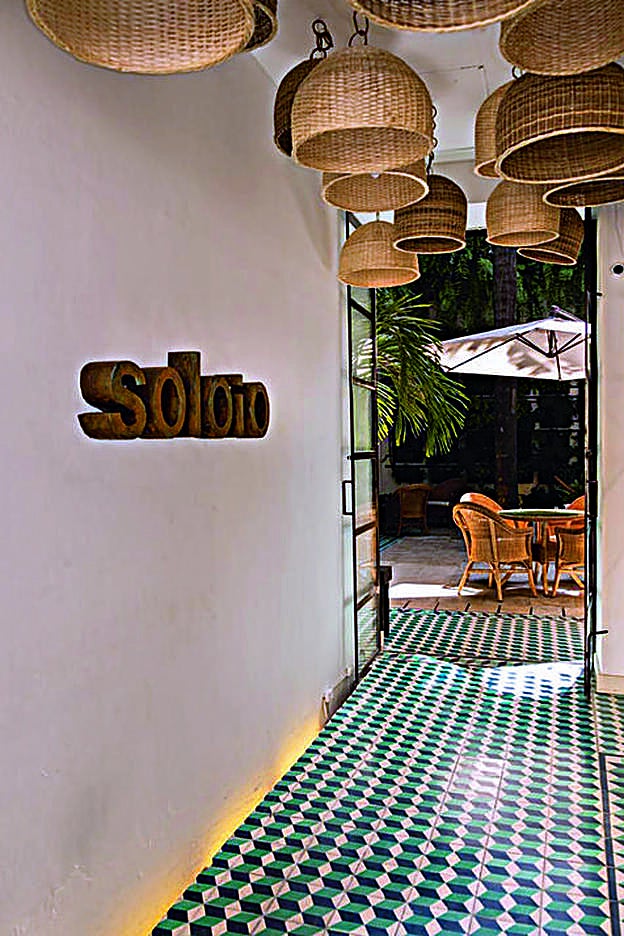 La tienda que han abierto en Cartagena de Indias (Colombia) cuenta con un patio de estilo colonial.