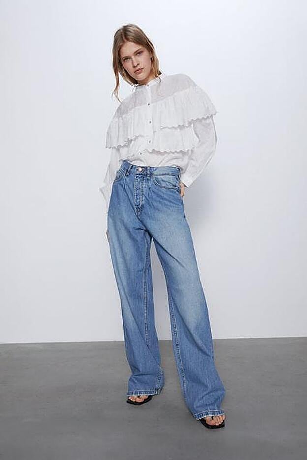 La camisa romántica de Rocío Osorno en el catálogo de Zara.