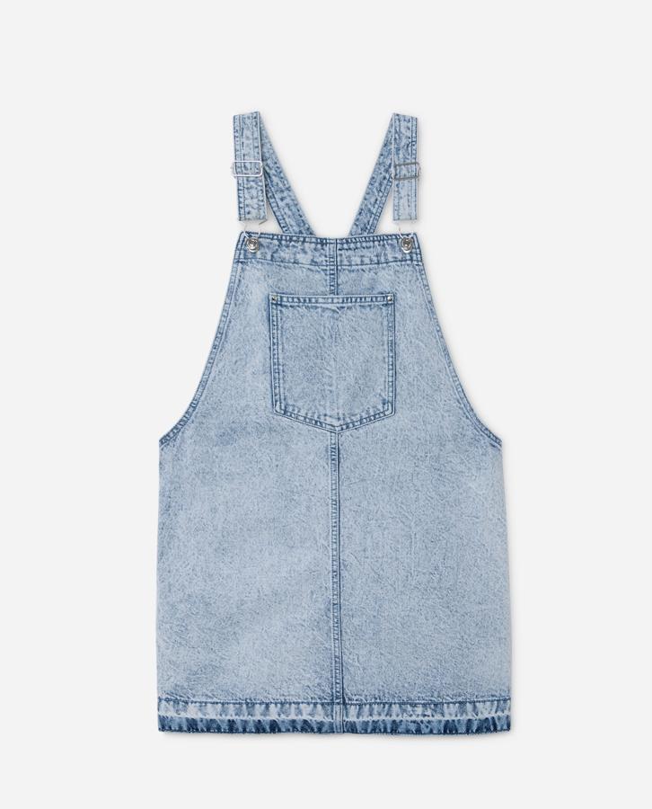 Aunque a muchas les cuesta verse con uno, este pichi denim puede convertirse en la mejor pieza de tu fondo de armario. Con tallaje S, M y L, está disponible en tres tonalidades diferentes de azul, y cuesta 15,99 euros.