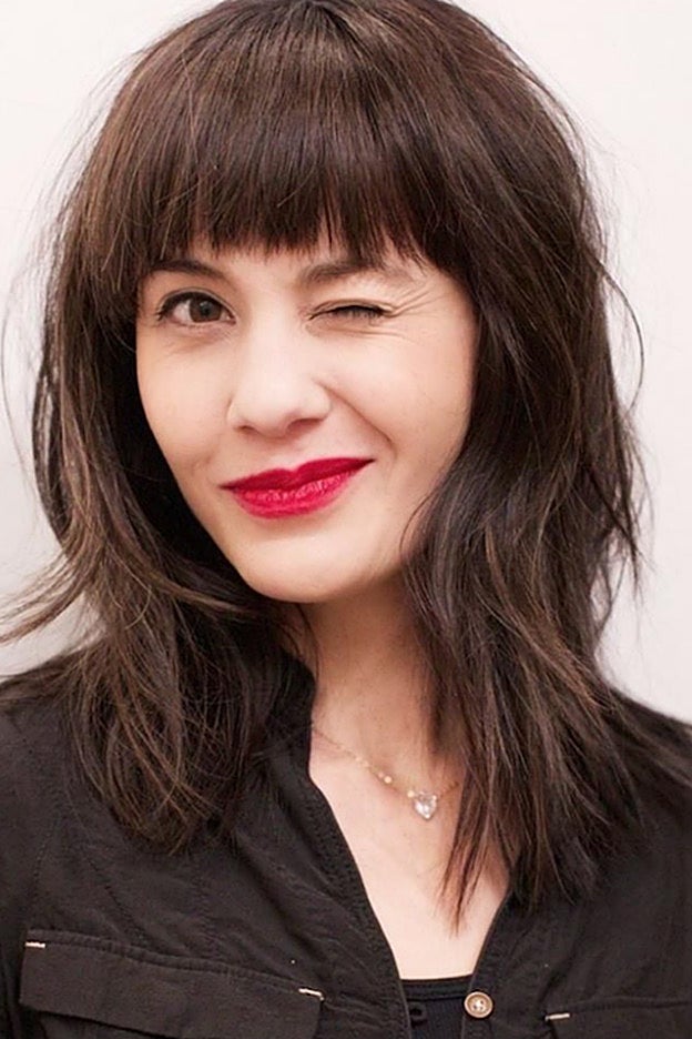 Para actualizar el flequillo, lo mejor es recortarlo con el pelo seco.