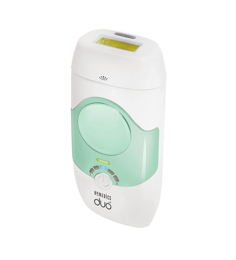 Sus dimensiones la hacen muy manejable, y es perfecta para llevarla a cualquier parte. Pero su tamaño no le impide desarrollar la suficiente potencia para impedir el crecimiento del vello. Cuenta con dos tratamientos complementarios: IPL y AFT (Advanced Technology fluorescencia) y una lámpara de 50.000 pulsos. Lo que destaca de esta depiladora es su control táctil con FastFlash para poder realizar tratamientos rápidos y cortos. Igualmente su Sensor, nos permite saber si nuestro tipo de piel es el adecuado para el tratamiento. (152,65 €).